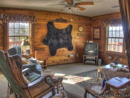 The Log House Lodge Three Rivers Ruang foto