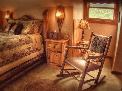 The Log House Lodge Three Rivers Bagian luar foto