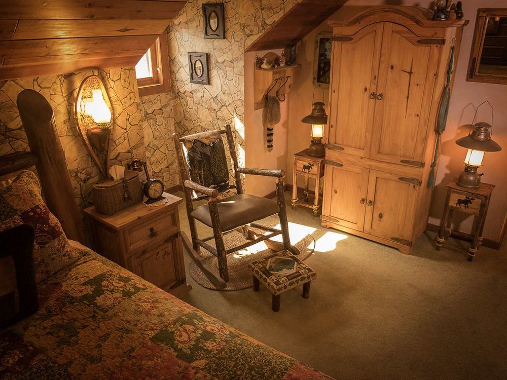 The Log House Lodge Three Rivers Bagian luar foto
