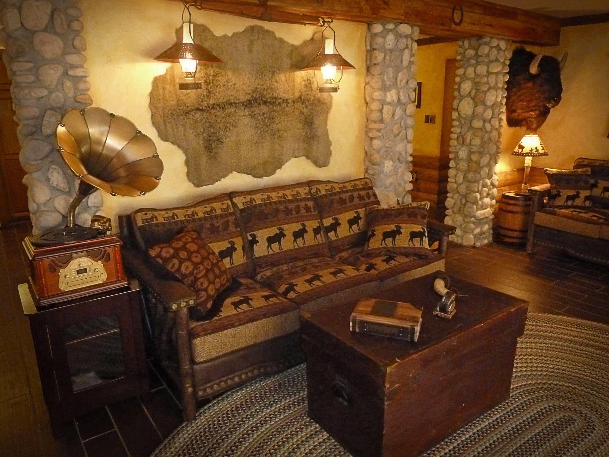 The Log House Lodge Three Rivers Bagian luar foto