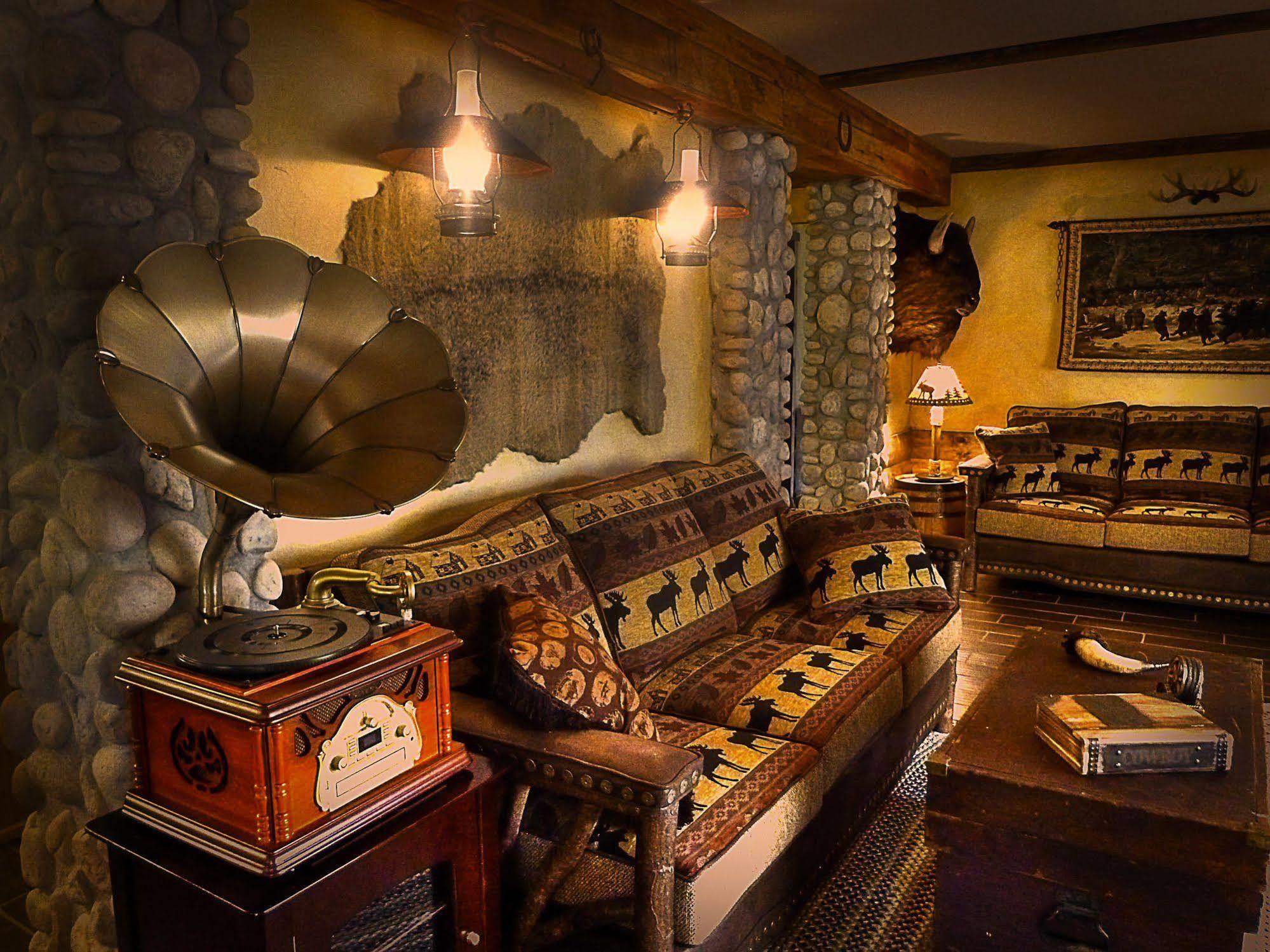 The Log House Lodge Three Rivers Bagian luar foto