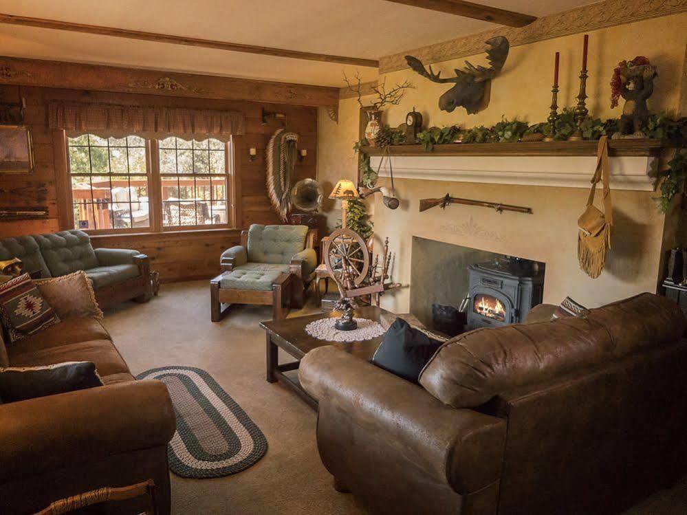 The Log House Lodge Three Rivers Bagian luar foto